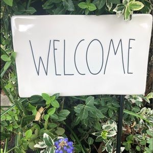 WELCOME TO MY CLOSET !